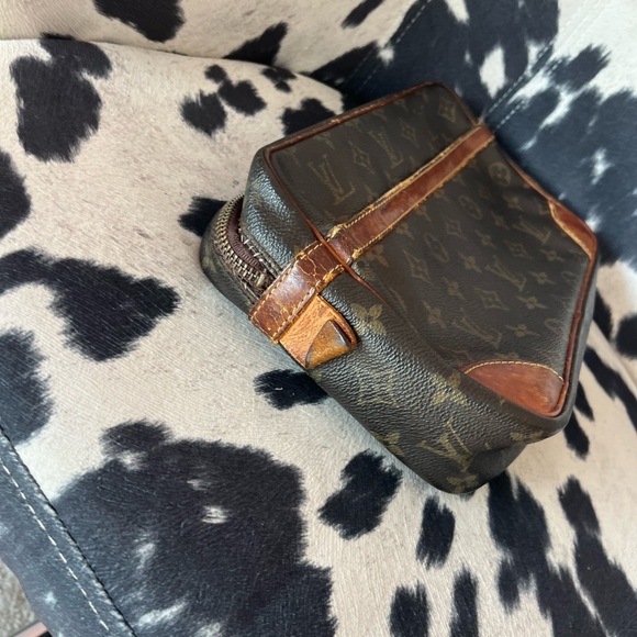 Louis Vuitton Monogram Compiegne 28 Clutch - Picture 4 of 16